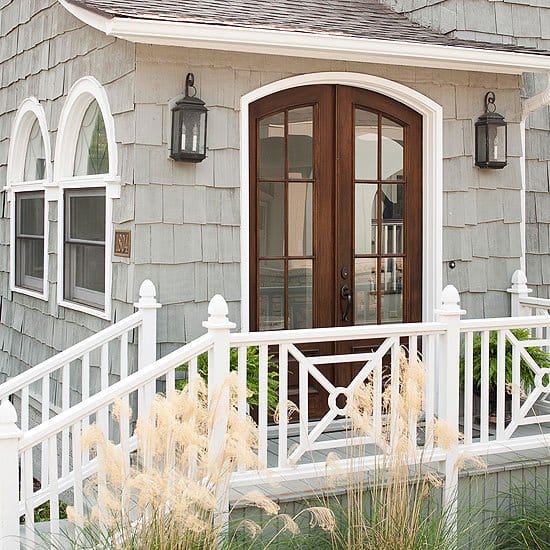 Usi duble de exterior din lemn o optiune eleganta TGG Usi duble de exterior din lemn o optiune eleganta TGG