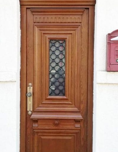 Portofoliu lucrari - usi din lemn masiv & proiecte speciale